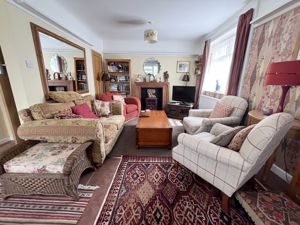 Lounge- click for photo gallery